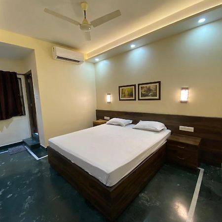 Shivam Hotels Calcutta  Esterno foto