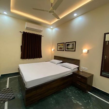 Shivam Hotels Calcutta  Esterno foto
