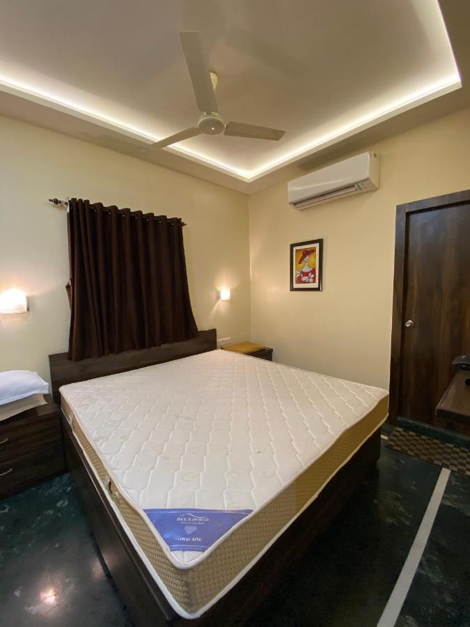 Shivam Hotels Calcutta  Esterno foto